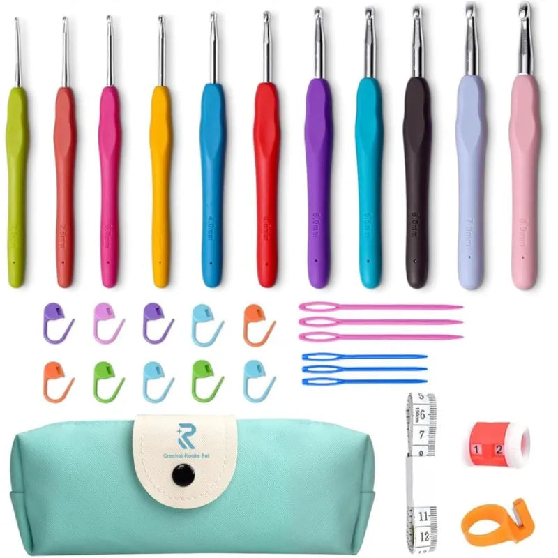 Set di uncinetti Kit di uncinetti in filato colorato per principianti Ferri da maglia con manici ergonomici per mani artrite