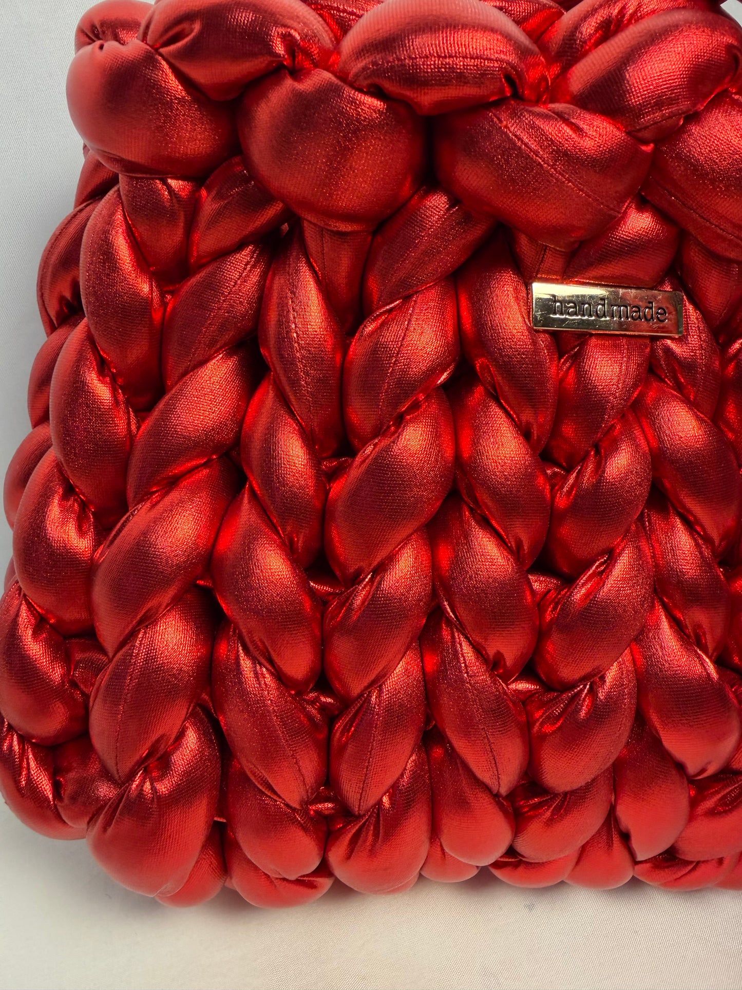 Borsa Handmade in Filato Marshmallow Rosso Metallizzato – Borsa Artigianale Intrecciata, Accessorio Unico e Morbido