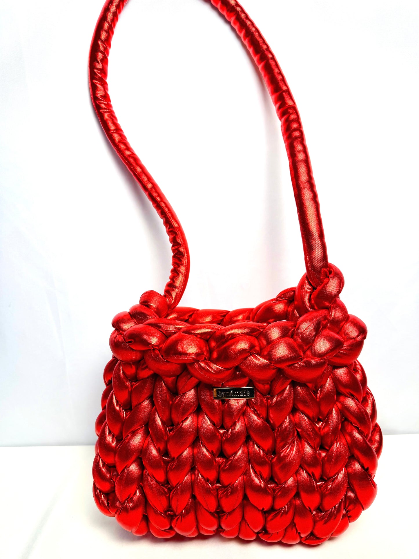 Borsa Handmade in Filato Marshmallow Rosso Metallizzato – Borsa Artigianale Intrecciata, Accessorio Unico e Morbido