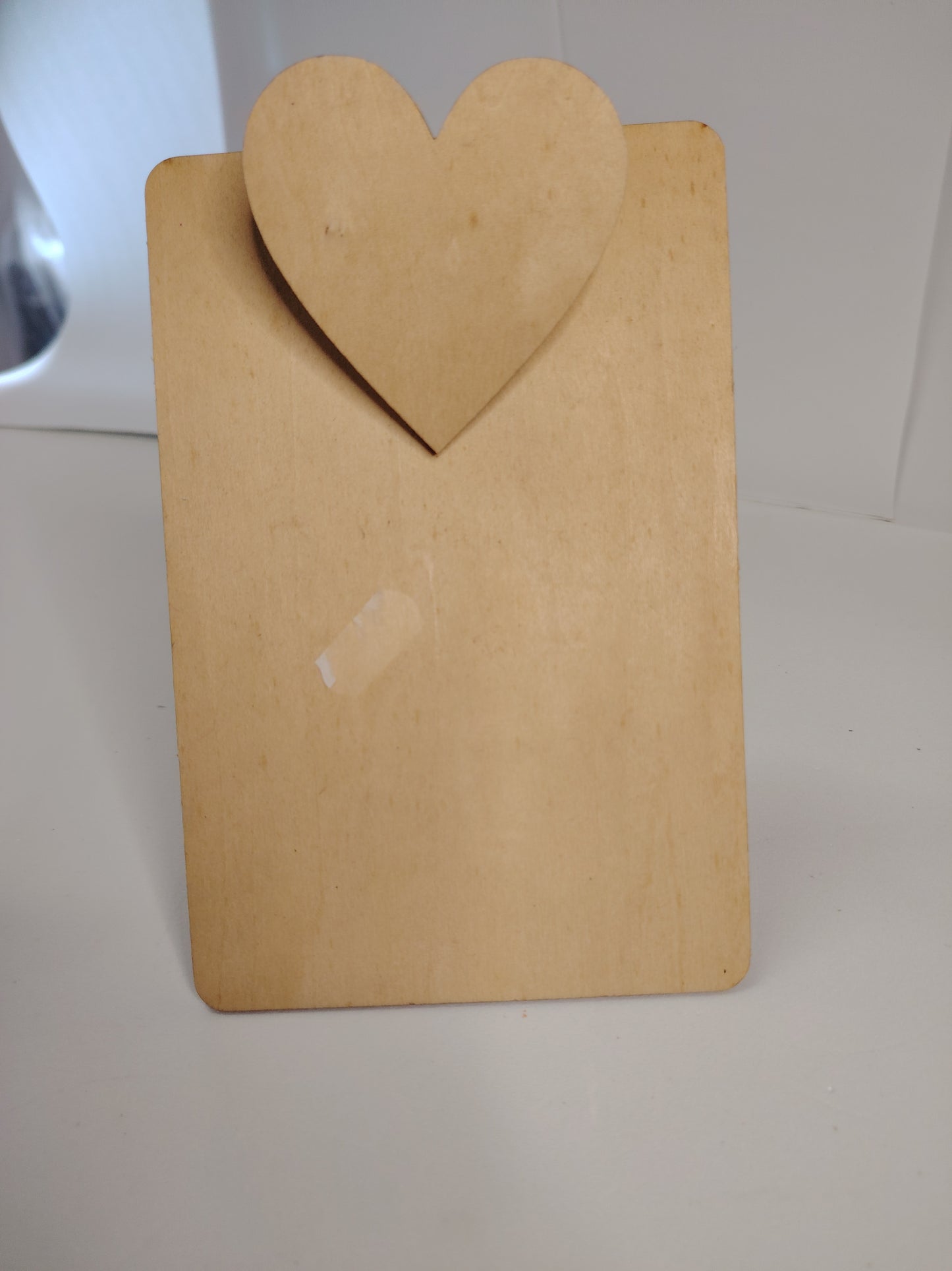 Memo Porta menù a forma di cuore in legno grezzo da decorare  con molletta cuore H 18 cm x 12 cm